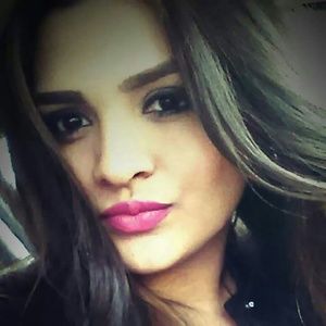 Meet your Posher, Alejandra
