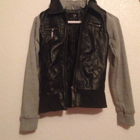 Hooded jacket size small