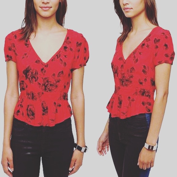 KIMCHI BLUE Structured Peplum Top