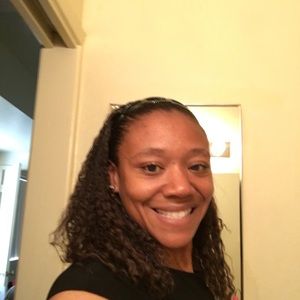 Meet your Posher, Denise