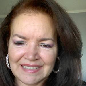 Meet your Posher, Leticia