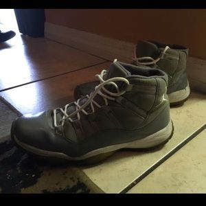 Air Jordan 11 Retro 'Cool Grey'