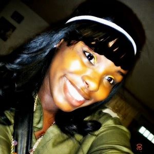 Meet your Posher, Aisha