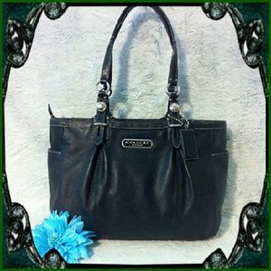 ⚡FLASH SALE!⚡Coach Black Leather Pleated Handbag