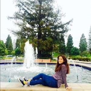 Meet your Posher, Noelia