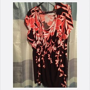 Super cute floral blouse