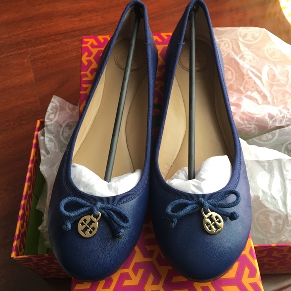 Tory birch ballet flats in blue