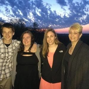 Meet your Posher, Monica