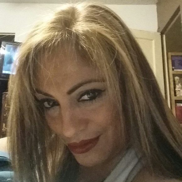 Meet your Posher, Rosalie