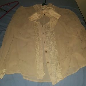 Beige lace pussy bow chiffon shirt