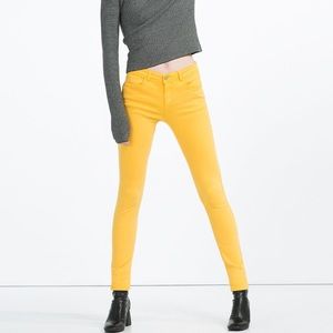 ZARA Body Curving Jeggings