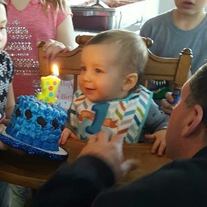 Meet your Posher, Adrianne