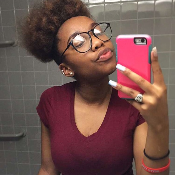 Meet your Posher, Cassidy - Picture 2 of 2