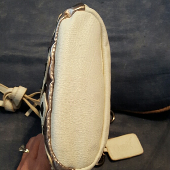 Carlos Santana Cross-body purse - Picture 2 of 4