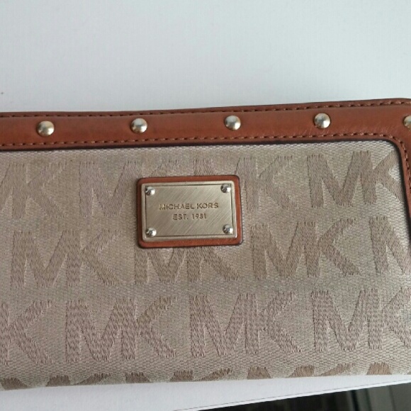 MK wallet