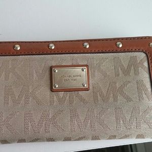 MK wallet