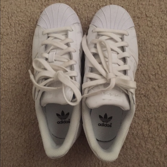Adidas Shoes - Adidas superstars