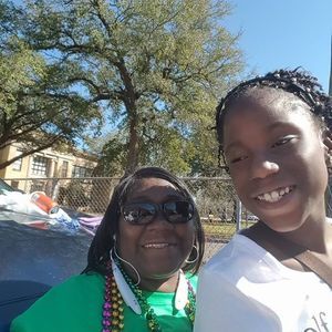 Meet your Posher, Paula