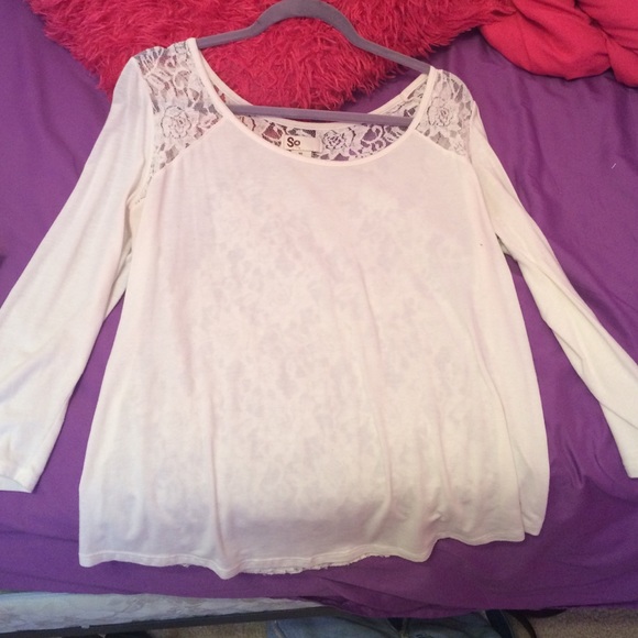 White lace long sleeve shirt