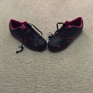 Black and Pink Women's Pumas