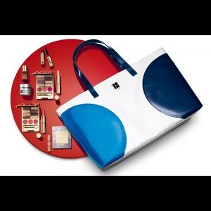 Exclusive Lisa Perry Designer Tote w/Cos