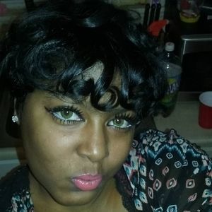 Meet your Posher, Latoya