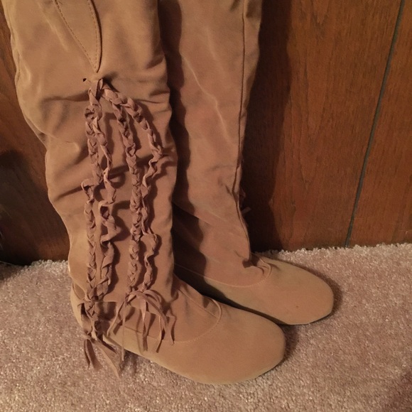 Suede boots - Picture 3 of 3