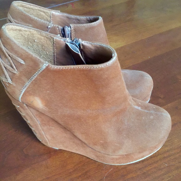 Cute gently worn wedges