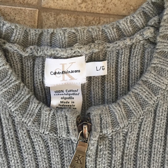 Calvin Klein zip up sweater - Picture 3 of 3