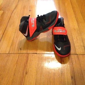 Nike Lebron Zoom Soldier 7's