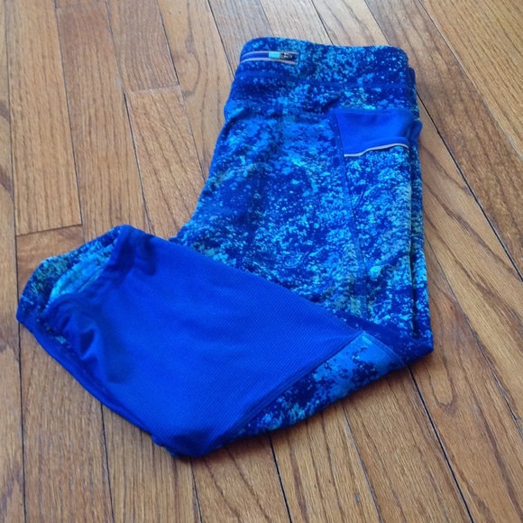 Athleta S running crops