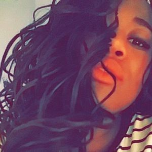 Meet your Posher, Ariqa