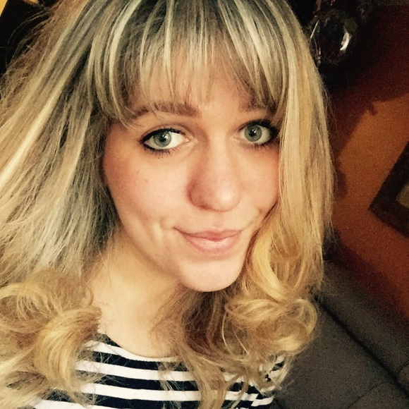 Meet your Posher, Julia