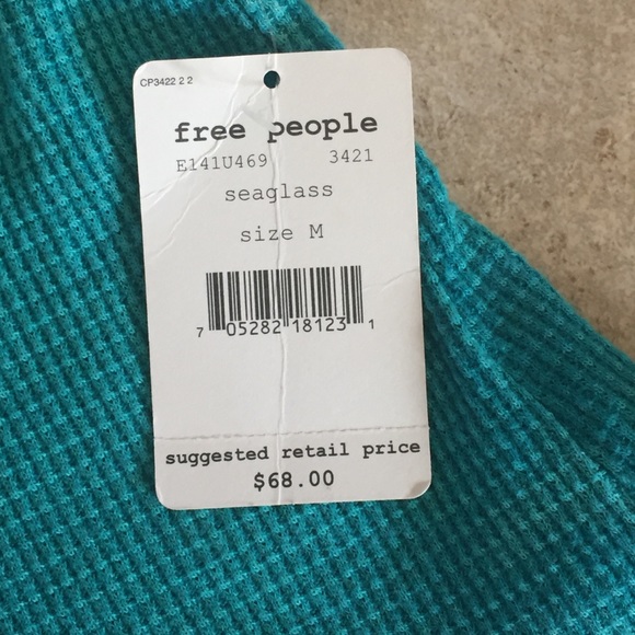 Very cute lightweight free people top - Picture 3 of 3