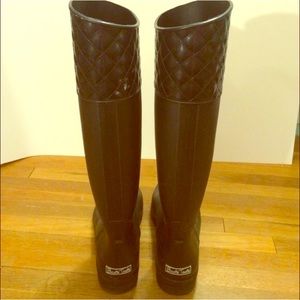 Bootsie Tootsie black rain boots