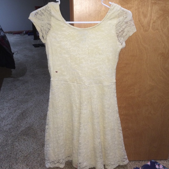Lace, cream colored XS dress. - Picture 1 of 4