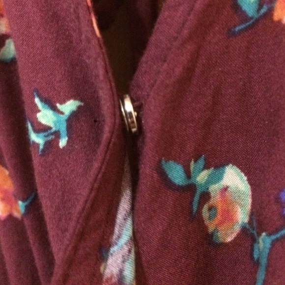 Floral Romper - Picture 2 of 4