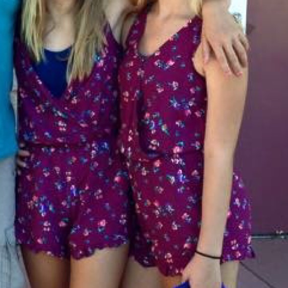 Floral Romper - Picture 4 of 4