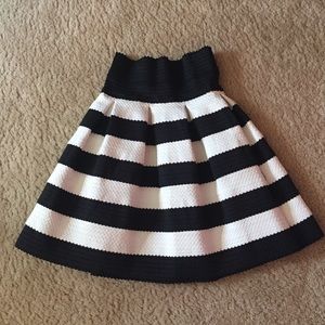 New w/o tags black and white bandage skirt