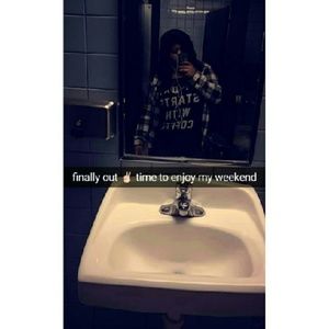 Meet your Posher, Claudia