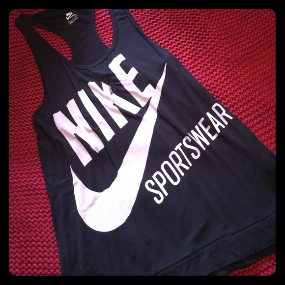 Women's Nike Tank -- Size Small