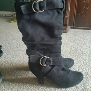 Women's black boots