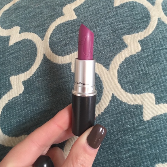 Mac riri boy lipstick