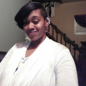 Meet your Posher, Angelishia