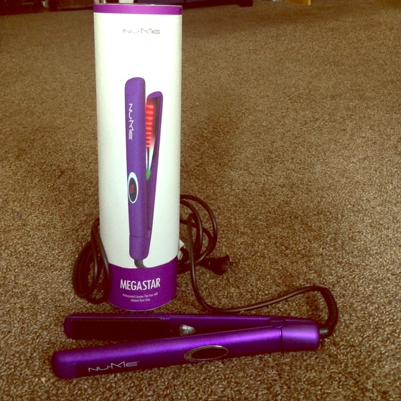 Other - Nu-Me MegaStar🌟 Hair Straightener!🙆