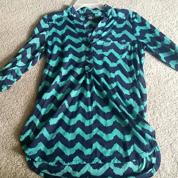 Women's chevron top