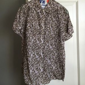 Short sleeved button down