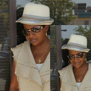 Meet your Posher, Tamilla