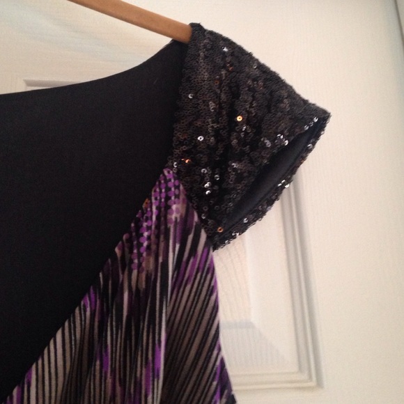 Formal Dress with Sequined Cap Sleeves - Picture 2 of 4