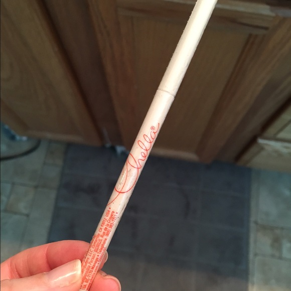Chella Eyebrow Pencil